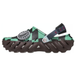 Crocs Unisex &times; Demon Slayer Echo Clog Roheline Must Libisemiskindel Kantav Hingav Klappkingad 209317-2ZH 42-43