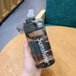 Veetass Unisex lihtne plastikust tass koos &otilde;lgedega, suure mahutavusega kaasaskantav kukkumisvastane fitness 450ml tumehall v&auml;rv