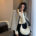 Diagonaalse triibuga kardigan mantel naistele 2023. aasta s&uuml;gis/talv Korea pikkade varrukatega v&auml;ljaanne Ebaregulaarne kootud kardigan naiste v&auml;lir&otilde;ivad One Size valge