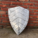 Keskaegse lehekujundusega terav kilp Lerp taaslavastus Cosplay K&uuml;tteseade Kilp Funktsionaalne soomus R&uuml;&uuml;tli lahingukilp K&auml;sitsi valmistatud