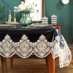 Veekindel laudlina ristk&uuml;lik s&ouml;&ouml;gilauale pitsist Pu-nahast &uuml;mmargune ruudukujuline diivanilaua kate libisemiskindlalt elegantne 180x180cm-Square must
