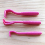 3-v&auml;rviline lemmiklooma kahjurite eemaldaja, kirbu-, puugi- ja puukide eemaldamise t&ouml;&ouml;riist, lemmiklooma puhastusvahendid, kahjurite eemaldamise kamm, pintsettide t&ouml;&ouml;riist