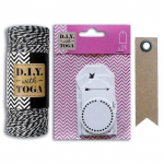 24 &eacute;tiquettes blanches perfor&eacute;es + ficelle noire-blanche 100 m + 20 &eacute;tiquettes kraft Fanion