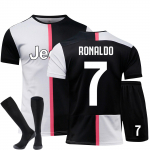 1920. aasta Juventus Jerseysi spordimeeskonna vormiriietuse komplekt Jalgpalli treeningkost&uuml;&uuml;mi komplekt 16
