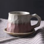 K&auml;sitsi valmistatud retro keraamiline kohvitassi ja alustassi komplekt 310 ml kruus p&auml;rastl&otilde;unatee kruus kare keraamiline kohvitass piima teetass teetassid Coffee Cup & Saucer- Transparent Powder