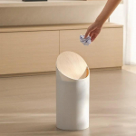 Elutoa pr&uuml;gikast Esteetiline kaanega pr&uuml;gikast Majapidamisruum Suure mahutavusega kontori pr&uuml;gikast Paberikorv sinine