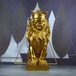 Kodukaunistus Nordic Crown Lion Creative Hotel Kodu Elutuba Vaik L&otilde;vi kujukesed Miniatuurid Veranda Pehme k&auml;sit&ouml;&ouml; Lauakaunistus 8.5*12*23cm kuld