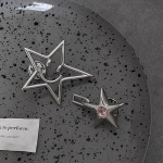 1 paar klambrid p&uuml;kste jaoks Kinnitus P&uuml;kste n&ouml;&ouml;pn&otilde;el Sisset&otilde;mmatav nupp Lahtine nupp talje jaoks Teksade jaoks Ideaalne istuvus V&auml;hendab v&ouml;&ouml;kohta h&otilde;be