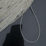 1 n&ouml;&ouml;ri valgeid looduslikke mageveep&auml;rleid ehete valmistamiseks DIY k&auml;sit&ouml;&ouml;ks (Helmed 2,5-3 mm, Pikkus 36 cm) 1String/2.5-3mm-36cm valge