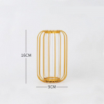 Kunst Esteetiline perekaunistus Lillepoti rauast vaas Roosa kullast rippuv toru P&otilde;hjamaade kontori lauaplaat Lillepoti lauaplaadi kaunistus