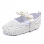 Suvised uued beebijalatsid Armsad roosililled vasts&uuml;ndinud v&auml;ikelapsele T&uuml;drukute kingad Esimesed jalutusk&auml;igud pits-lillega vibud libisemiskindlad t&uuml;drukute kingad 0-6 Months valge