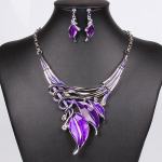 Klassikaline loominguline liialdatud lehtedega kaelakee k&otilde;rvar&otilde;ngaste komplekt naistele