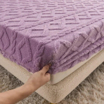 Elastne voodilinade komplekt, mis on varustatud elastsete ribadega Polar Queen riided Talvised reguleeritavad voodilinad 90x200x30cm