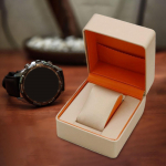 &Uuml;he kellaga ehtekarbi &uuml;mbris padjaga s&otilde;rmuste jaoks