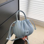 Disainkott 2024 Uus moodne kevad/suvine kuulsuste k&auml;ekott Mitmek&uuml;lgne &uuml;he &otilde;laga kott Naiste kott sinine