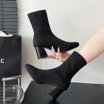 M&uuml;&uuml;gil naiste kingad, varrukad naiste saapad, kevads&uuml;gis, kandiline varvas, tahke l&uuml;hike t&uuml;nn plokk kontsaga venivad saapad Zapatos 35 must