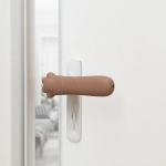 Kassik&auml;pa ukse k&auml;epideme seina kokkup&otilde;rkevastane padi koputamisvastane beebi kingi&uuml;mbris pruun