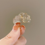 Rhinestone Ginkgo Biloba pross Valgusvastane pandla Luku tipptasemel &otilde;rna n&ouml;&ouml;pn&otilde;elaga Loominguline krae-n&ouml;&ouml;pn&otilde;el S&auml;rgi ja &uuml;likonna aksessuaarid