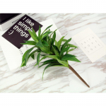 Simulatsiooniliilia bambusest palmitaimede kaunistused siseruumides v&auml;ljas pulmade haljastuse jaoks kodukontor