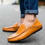 Meeste mokassiinid Itaalia Vabaaja Luksusbr&auml;nd Meeste Kingad Ehtne Nahk Mokassiinid Kerged Hingavad Slip-On Paadikingad 38 kollane