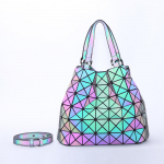 Naiste teemant-geomeetriline kandekott, kokkupandav &otilde;lakott, holograafiline laserkiirekott 5