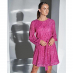 Euroopa Ameerika uus p&uuml;hade pidulik &otilde;htukleit Moodne litriga helmes &uuml;hev&auml;rviline pingul v&ouml;&ouml;ga kleit L roosa