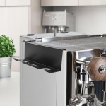 Kohvifiltri hoidiku alus, alumine ja p&otilde;hjata k&auml;epideme kronstein, espressomasina riidepuu must