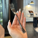 Roostevabast terasest &otilde;htus&ouml;&ouml;gikahvel Pika k&auml;epidemega lauakahvlite komplekt Korea s&ouml;&ouml;giriistade nelja otsaga salat magustoit puuviljakahvlid K&ouml;&ouml;k