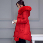 Talvine naistemoodne paksendatud keskmise pikkusega viieharuline t&auml;rniga kaunistatud sulejope 7XL punane