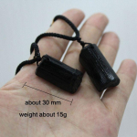 Meeste tervendav kivi must naiste n&auml;idis kristallist kalliskivist turmaliinikivist ripats kaelakee must