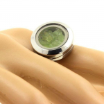 Pierres et Min&eacute;raux. Bague Peridot brut. Taille ajustable.