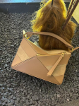 Bao Naiste 25 Uue Stiili Pusle Veisenaha &Otilde;mmeldud Retro Nahkpind Tepingutega Kott Peidetud Paelakaunistusega Cross-body Satchel 24x10.5x16.5cm kohv
