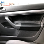 Vasakpoolse rooliga mikrokiudnahast uksepaneeli kate VW Golf 5 Jetta 2005 - 2009 jaoks Auto ukse k&auml;etoe paneeli katte kleebis 2xFront Black-red gray