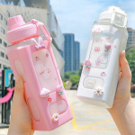 Kawaii karu pastelne veepudel 3D kleebisega 700 ml plastikust reisitee mahl, piim kaasaskantav armas &scaron;eiker joogipudeli kingitus 700ml