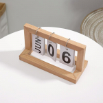 Puidust lehtede p&ouml;&ouml;ramise lauakalender Puidust &uuml;mberp&ouml;&ouml;ratav kalender Loominguline lihtne seisev lauakalender T&ouml;&ouml;laua kaunistused Kodukaunistused