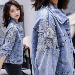 Naiste 2021. aasta kevadine ja s&uuml;gisene l&otilde;dvad k&uuml;&uuml;nehelmed, teksariidest vabaaja mantel, mood tikandid, auguga teksajakk L helesinine v&auml;rv