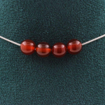 Pierres et Min&eacute;raux. Collier 4 perles Agate rouge 8 mm. Chaine en acier inoxydable Collier femmes, hommes. Taille personnalisable.