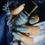 Premium Matte Finish k&uuml;&uuml;nelakk | Sujuv pealekandmine | Kiiresti kuivav | Vegan | Parabeenivaba | Kahjulik M&uuml;rgine Vaba | 6 ml | 257 Boston Blue 6ml