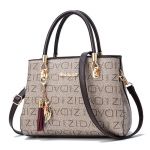 Nahast tekstuuriga k&auml;ekotid naiste kotid mood &otilde;lakott messenger-kott metsikud daamid atmosf&auml;&auml;riline trend