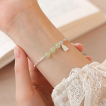 925 Sterling h&otilde;bedane Hetian Jade k&auml;ev&otilde;ru naistele Kerged luksuslikud v&auml;hemuse peened k&auml;teehted