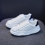 Naiste moesneakerid Kevadised vabaaja valged kingad Naise isikup&auml;ra kuulsad spordivulganiseeritud kingad naistele Sneakerid Daam 35