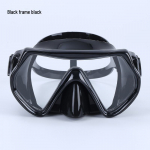 &Uuml;lilaia vaatev&auml;lja ja vedela silikoondisainiga HD-valgust l&auml;bilaskvad piiri&uuml;lesed tasuta sukeldumisprillid. One Size