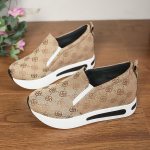 Naiste tossud kevadised hingavad kiilud Mood vabaajajalatsid Naiste platvormi suurendavate kontsadega sandaalid 35 beež