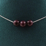 Pierres et Min&eacute;raux. Collier 3 perles Grenat 8 mm. Chaine en acier inoxydable Collier femmes, hommes. Taille personnalisable.