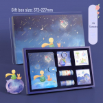 V&auml;ikese Printsi kinkekomplekt: V&auml;&auml;rtuslik m&auml;rkmik, kleebised ja teip poistele Boys' Notebook Gift Box