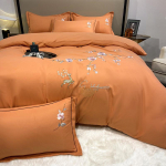 Elegantne puuvillane harjatud neljaosaline voodipesukomplekt: &Uuml;hev&auml;rviline nahas&otilde;bralik voodilina ja tekikott. 2.0m Bed Sheet Set [Duvet 200X230] Four-Piece Set