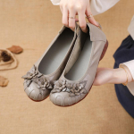 Moodsad Uued Ehtsad Lehma Nahast Baleriinad Naistele Kitsa Jalaga Kingad Daamide Vintage Lillelised Mokassiinid Naistele Luksuslikud Lamedad Beežid Slip-on Kingad 35 hall v&auml;rv