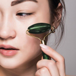 Rouleau de Massage - SHOP-STORY - JADE ROLL - Pierre de Jade - Drainage Lymphatique - Anti-&acirc;ge roheline