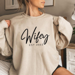 Kohandatud Wifey Est 2022 dressipluus, kihlatud dressipluus, pruudi du&scaron;&scaron;, isikup&auml;rastatud pruutkingitus uue naise kapuutsidega pullover S aprikoosi