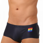 Prinditud meeste ujumisp&uuml;ksid Seksikas LGBT armastus on armastus ujumisriided rannas, l&uuml;hike surfamine M must